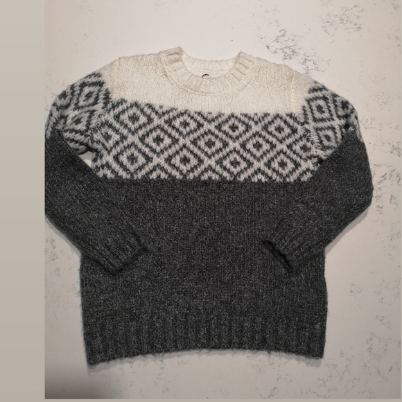 Zara girl Grey and white cozy sweater - Picture 2 of 8